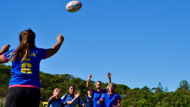 Miami State High School in action in Rugby Sevens.