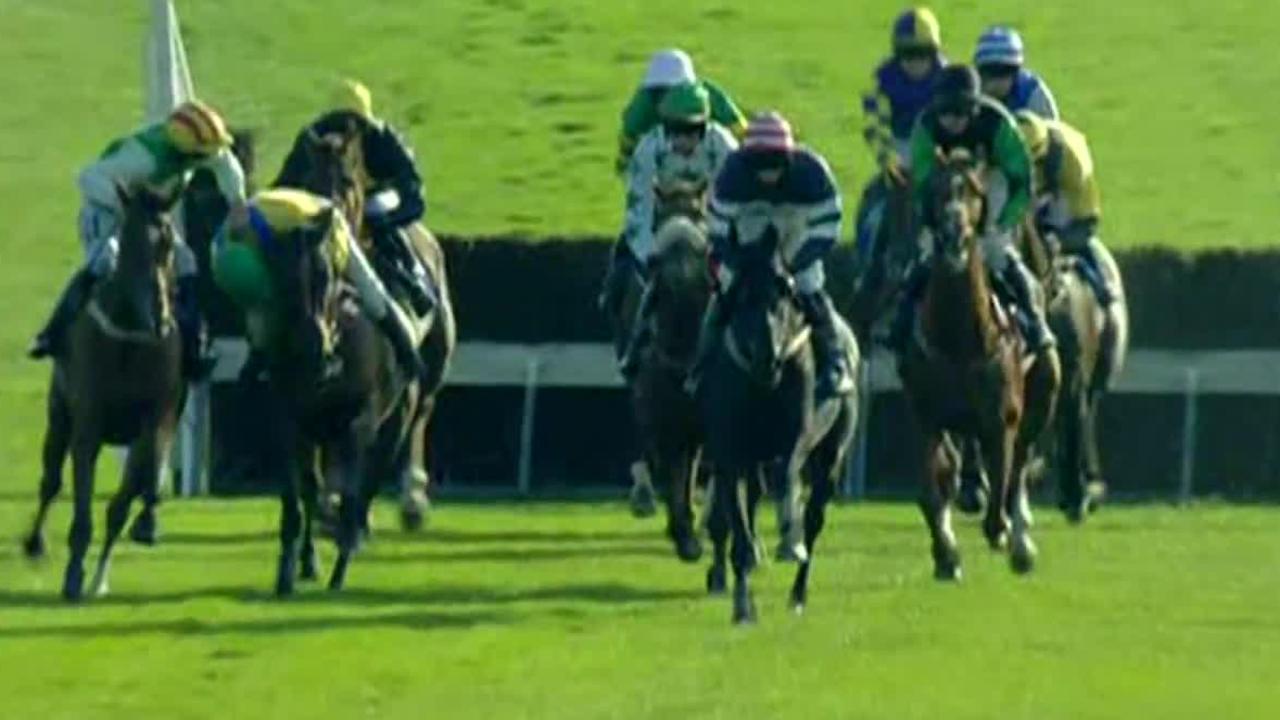 Irish jockey saves the day with incredible mid-race move | Daily Telegraph