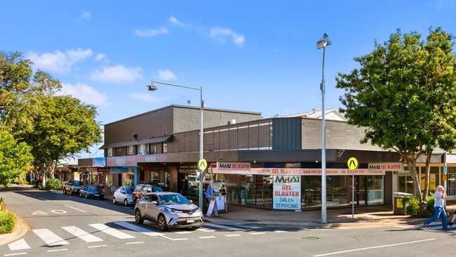 123 Bay Tce, the former home of M4A1 Gel Blasters, is now up for lease.