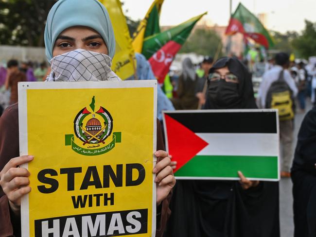 Shiite muslims march in support of Palestinians during an anti-Israel protest in Karachi on May 16, 2024. (Photo by Asif HASSAN / AFP)