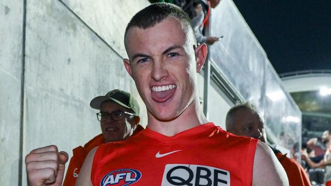 ADELAIDE, AUSTRALIA - JUNE 15:  Chad Warner of the Swans  celebrates the win  during the round 14 AFL match between Adelaide Crows and Sydney Swans at Adelaide Oval, on June 15, 2024, in Adelaide, Australia. (Photo by Mark Brake/Getty Images)