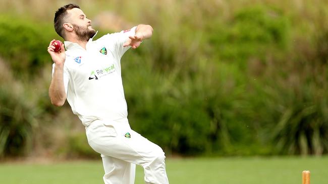 Michael Rogneda in action for Plenty Valley. Picture: Hamish Blair