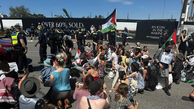 Dozens of pro-Palestine protesters have descended on the 2023 Melbourne Cup. Picture: X/ @MattH093