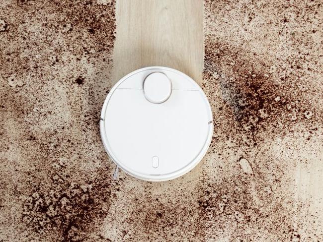 Spend more time doing the fun stuff and less time cleaning with these top-rated robot vacuum and mop combos. Picture: iStock/ljubaphoto.