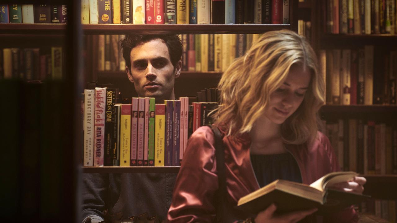 Penn Badgley and Elizabeth Lail star in the Netflix series 'You'.