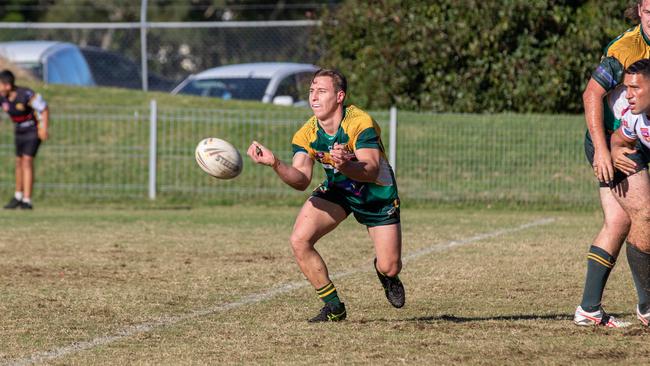Cudgen hooker Alex Fitzhugh works out of dummy half for his former club, Cudgen.