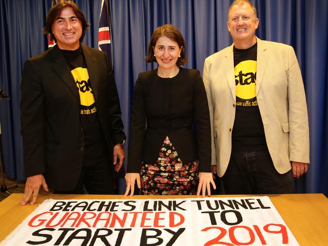 Gladys Berejiklian will meet local community campaigner Peter Papas and Geoff Kendall in Parliament House about the tunnel.