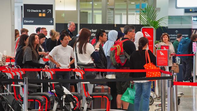MELBOURNE AUSTRALIA - NewsWire Photos DECEMBER 13, 2024: Generic photo of Qantas terminal and Tullamarine Airport. Qantas engineers are targeting one of the busiest travel days of the year to stage another strike in their ongoing campaign for a 25 per cent pay rise., Picture: NewsWire / Luis Enrique Ascui