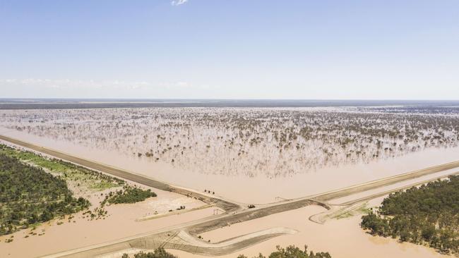 Water harvest: Cubbie Agriculture joined other Lower Balonne Queensland irrigators to harvest 30 per cent of the flood waters that flowed past, and through, their properties in just 31 days earlier this year. Picture: Jeff Camden