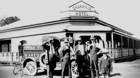 Granville Hotel, Maryborough, ca. 1920. A popular gathering spot for locals and travellers alike. Source: Maryborough Wide Bay &amp; Burnett Historical Society