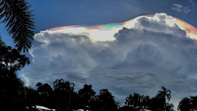 A spectacular cloud formation caught the attention of Darwin residents during Sunday's storms.