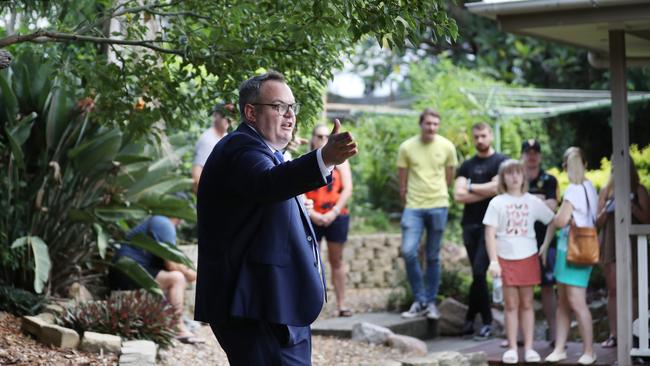 Auctioneer Sam Kelso at an outdoor auction earlier. We’re expected to see more of these occurring given strict indoor rules. Picture: Annette Dew