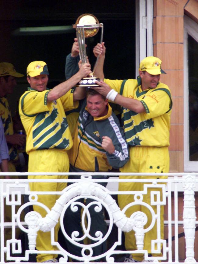 Australia take the 1999 celebrations to the Lord’s balcony.