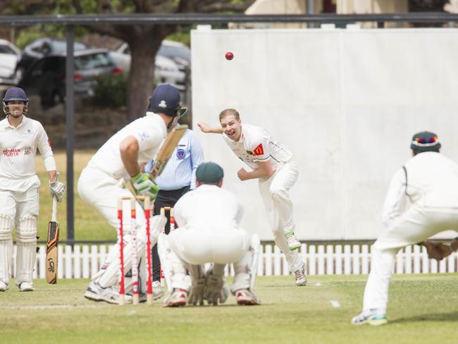 NSW Premier Crick First Grade Mosman v Randwick-Petersham pictured on 30th September 2017. Randwick-Petersham bowler Riley Ayre. (AAP IMAGE/Matthew Vasilescu)