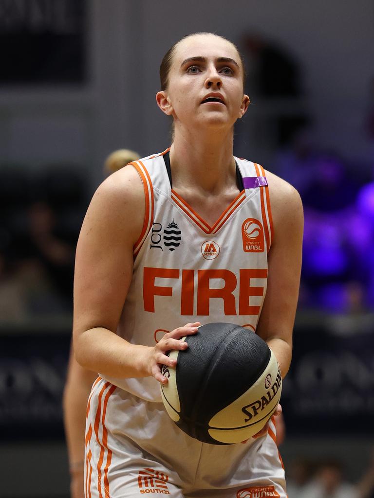 GEELONG, AUSTRALIA - OCTOBER 30: Courtney Woods of the Townsville Fire shoots during the round one WNBL match between Geelong United and Townsville Fire at The Geelong Arena, on October 30, 2024, in Geelong, Australia. (Photo by Kelly Defina/Getty Images)