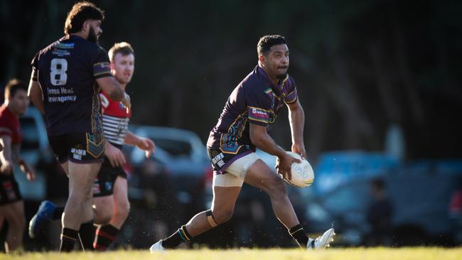 Roy Bell lined up at halfback for Evans Head. Photo: Elise Derwin