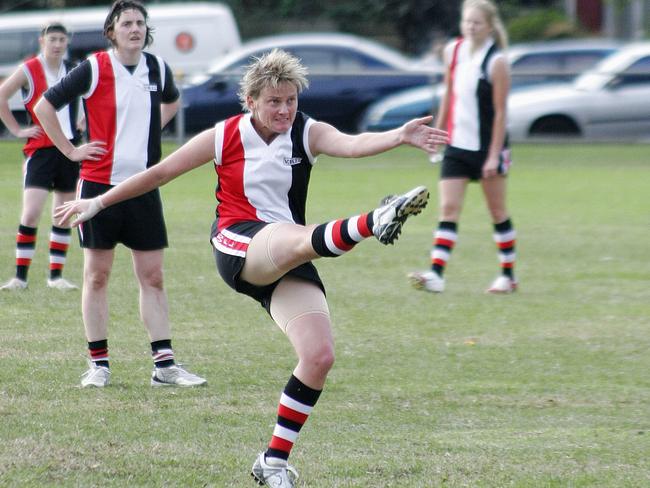 Belinda Bowey plays her 200th game with the Sharks.