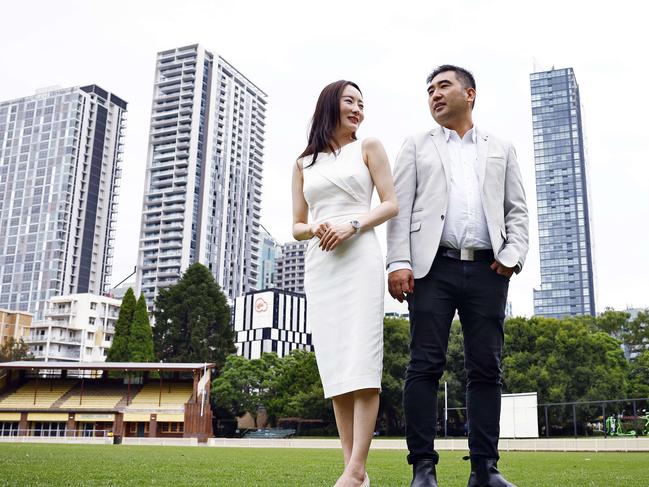 WEEKEND TELEGRAPH - 25.1.24UNTIL MUST NOT PUBLISH  BEFORE CLEARING WITH PIC EDITOR  - Real estate agents Fiona Yang and Peter Li from Plus Agency, pictured in Chatswood today.  Picture: Sam Ruttyn