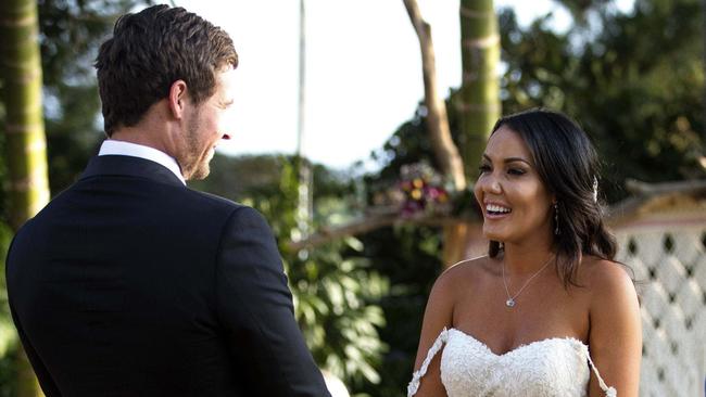 Strictly embargoed until 9.30pm Qld time.Married at first sight wedding of Davina and Ryan. Pics from tonight's episode.