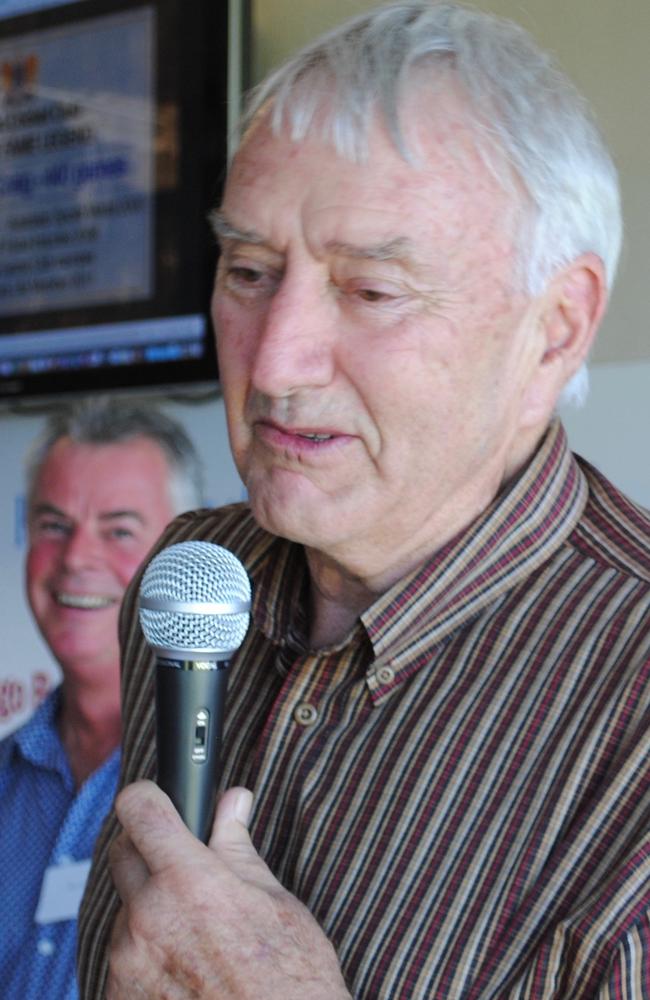 Alan Doble speaking at an Ormond Cricket Club function.