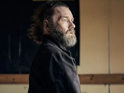 Joel Edgerton in The Stranger