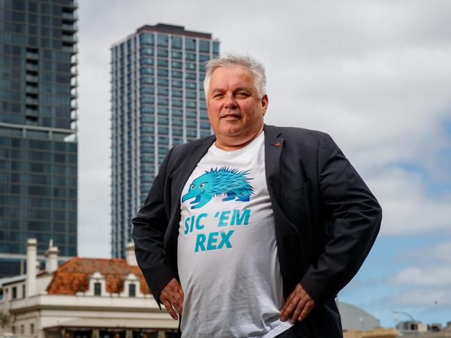 SA Senator Rex Patrick pictured around the East End of Adelaide on December 4, 2021. Picture Matt Turner.