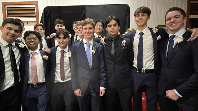 FRONT ROW: Leo Guifre, Edrian Garcia, Jack Guifre, Henry Bell, Connor Dwyer, Ollie Lawson and Tom Kiley; BACK ROW: Aidan Johnston, Harry Jan, Fraser Wolton and Sebastien Khuu.