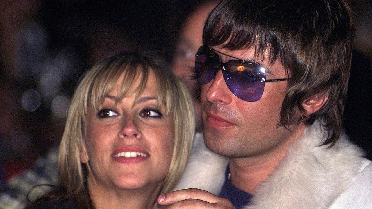 Nicole and Liam Gallagher in 2001. Picture: AP Photo/Sean Dempsey/PA