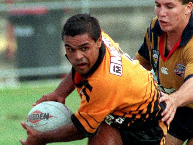 RL player William "Bubba" Kennedy (ball) during 1997 South Queensland Crushers v Balmain RL game, 26/04/97.       Rugby League A/CT