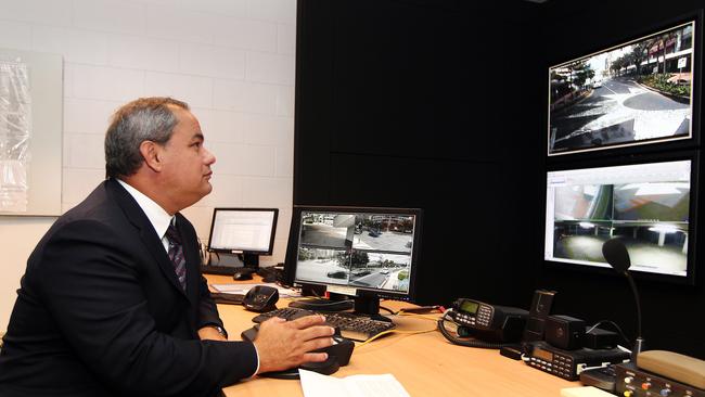 Gold Coast Mayor Tom Tate checks out the technology in the CCTV surveillance room