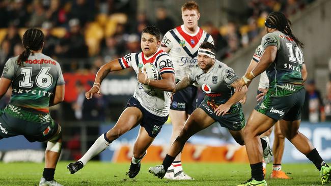 AUCKLAND, NEW ZEALAND — MAY 12: Latrell Mitchell of the Roosters makes a run during the round 10 NRL match between the New Zealand Warriors and the Sydney Roosters at Mt Smart Stadium on May 12, 2018 in Auckland, New Zealand. (Photo by Anthony Au-Yeung/Getty Images)