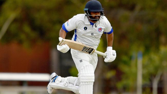 VTCA: AE Witharana on the run for Footscray United.