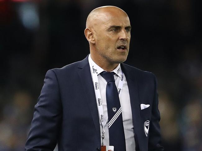 MELBOURNE, AUSTRALIA - OCTOBER 07:  Victory coach Kevin Muscat looks on during the round one A-League match between the Melbourne Victory and Sydney FC at Etihad Stadium on October 7, 2017 in Melbourne, Australia.  (Photo by Robert Cianflone/Getty Images)