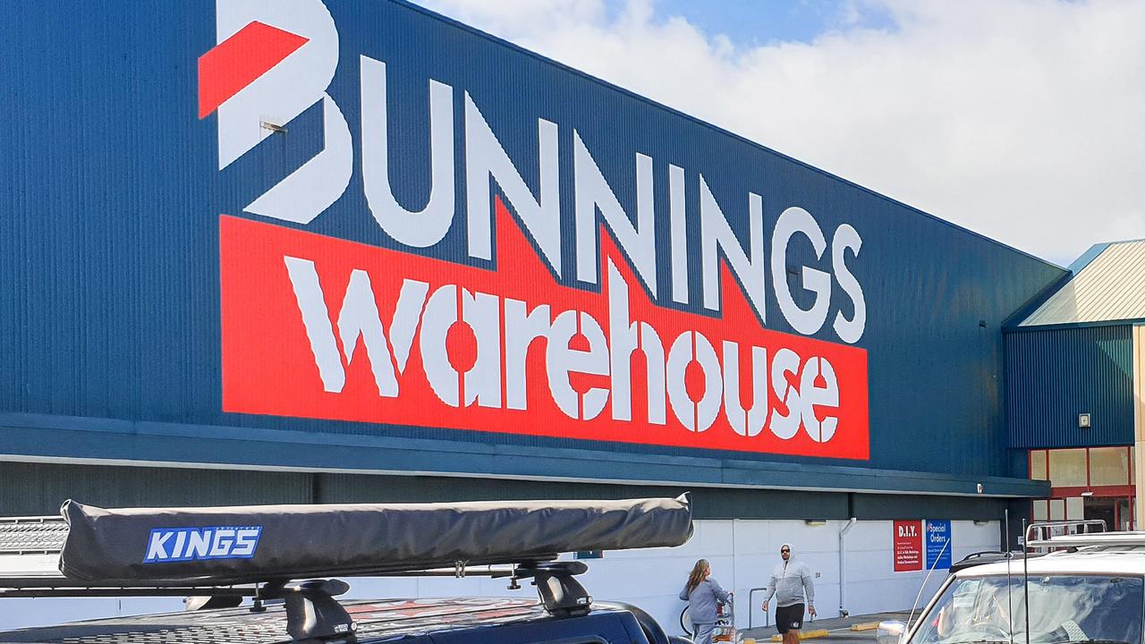 Melbourne Bunnings worker tests positive for coronavirus | news.com.au ...