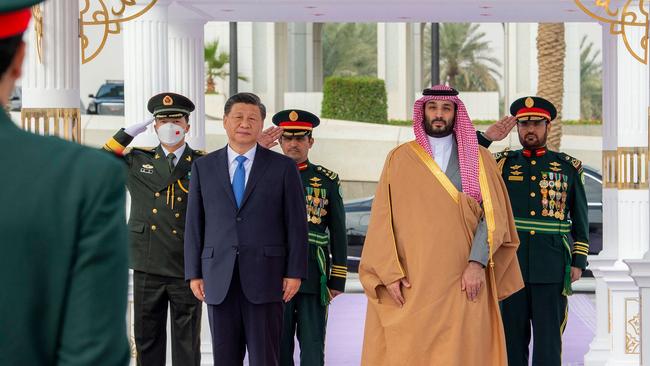 Saudi Crown Prince Mohammed bin Salman welcomes Xi Jinping during a ceremony in the capital Riyadh. Picture: AFP.