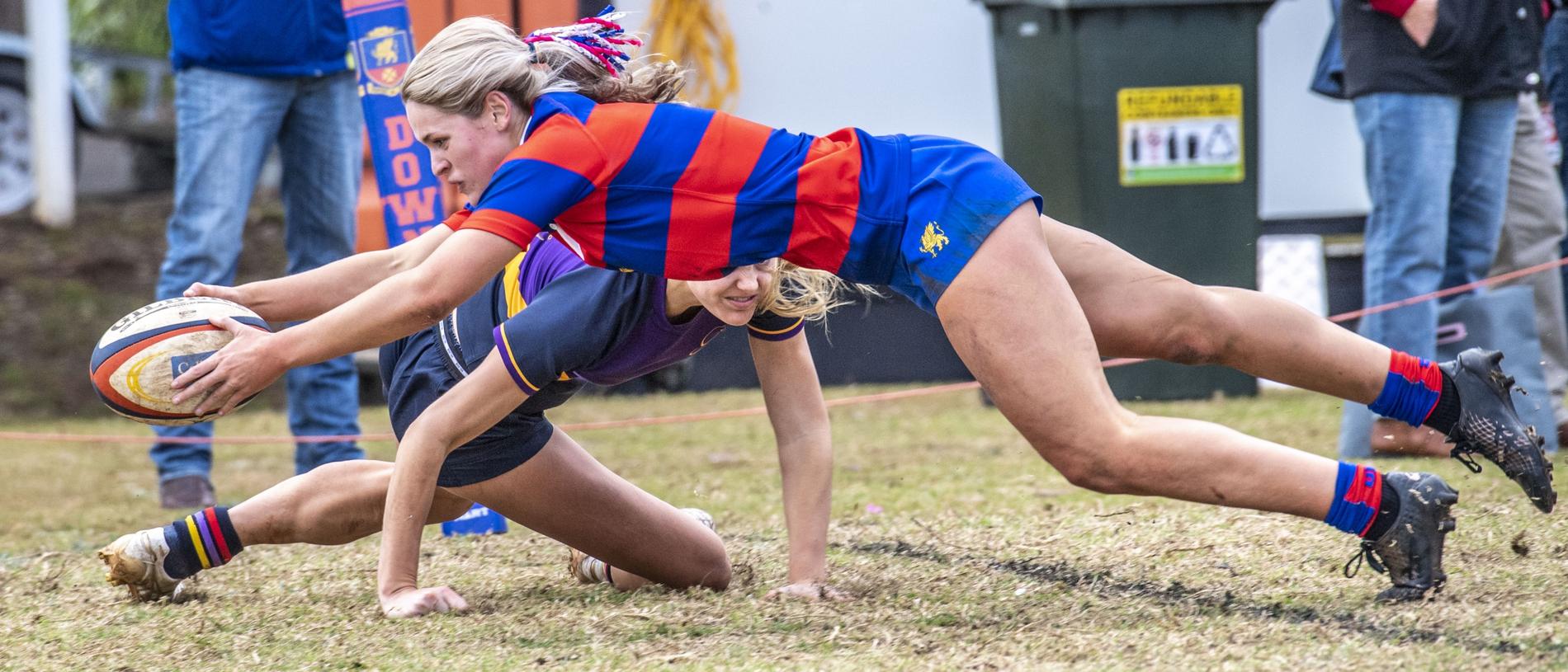 Jess Fitzgibbons scores a try for Downlands. Selena Worsley Shield game2. Girl's rugby 7s Downlands vs Glennie. Saturday, August 6, 2022. Picture: Nev Madsen.