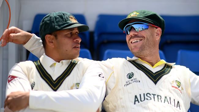 Usman Khawja and David Warner have put Australia in the unlikely position to win the fifth Ashes test.