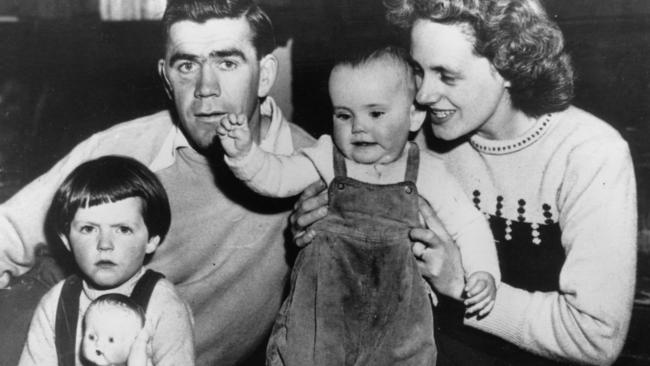 Lou Richards with his wife Edna and daughters Nicole and Kim. Picture: Supplied