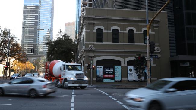 A replacement traffic light was installed and operational by Friday morning. Picture: David Crosling