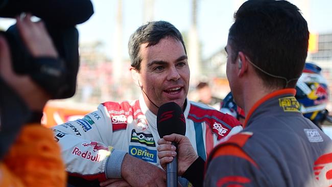 Supercars: Pit mistake causes Craig Lowndes slide down the field in Townsville 400 finale