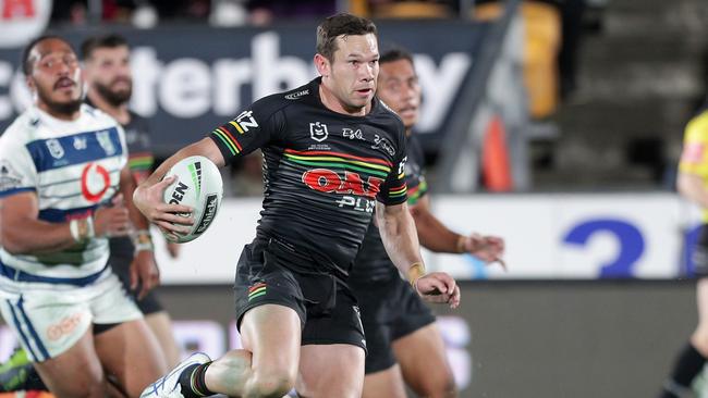 Brent Naden races clear to score a try for the Panthers. Picture: AAP