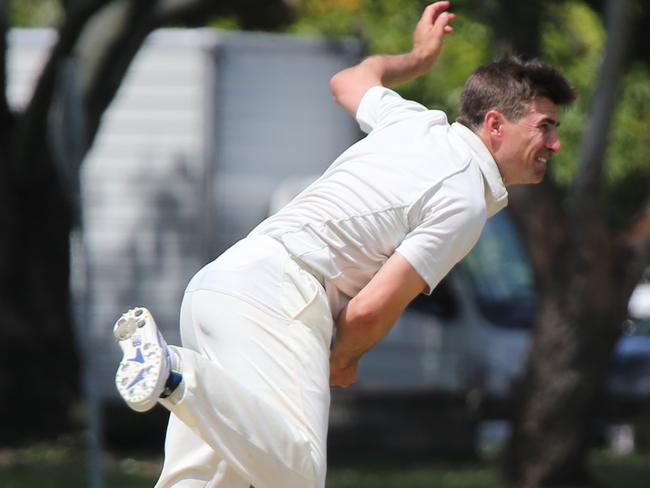 Nathan Reardon bowls for Surfers Paradise in last season’s Kookaburra Cup. Picture: Mike Batterham