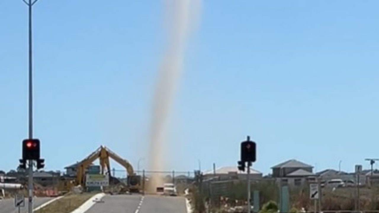 ‘Never seen that before’: Sand twister hits Clyde worksite