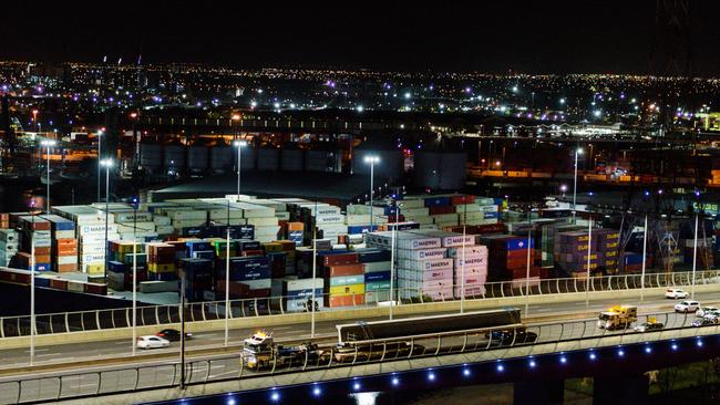 The beam used as part of the Toorak Rd level crossing being trucked across the Bolte Bridge. Picture: State Government