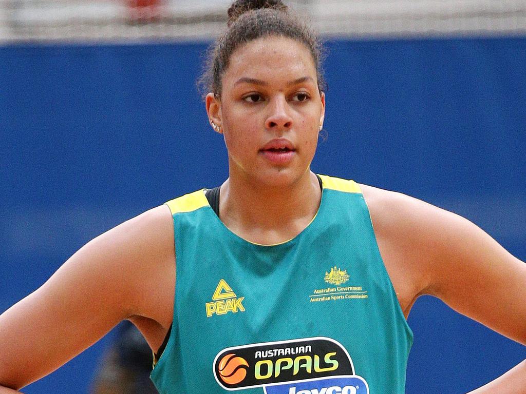 Liz Cambage in Opals colours.