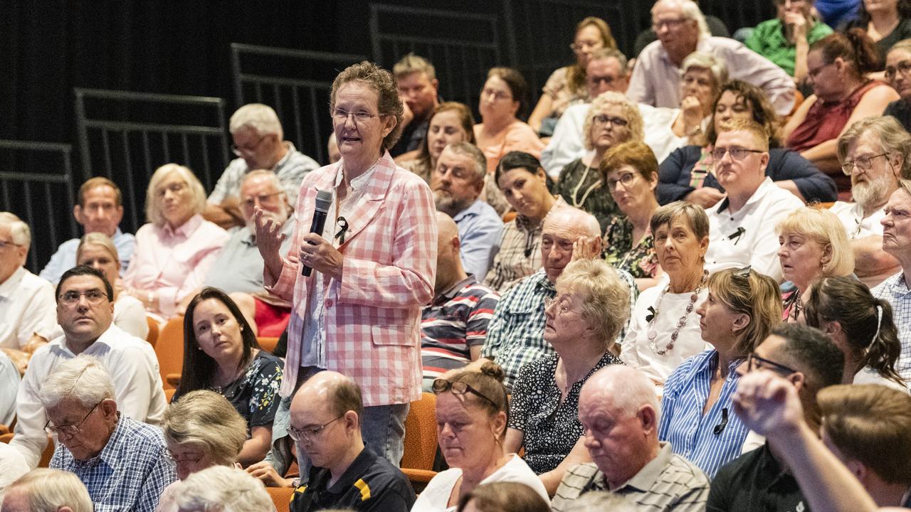 A Clifford Gardens store manager details her experience with crime at the Toowoomba Community Safety Forum at the Empire Theatre. Picture: Kevin Farmer