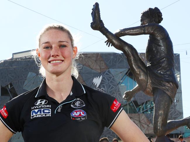 AFLW star Tayla Harris at the unveiling of a prototype statue that will be made to recognise her achievements in women's football at Federation Square in Melbourne, Wednesday, September 11, 2019. (AAP Image/David Crosling) NO ARCHIVING