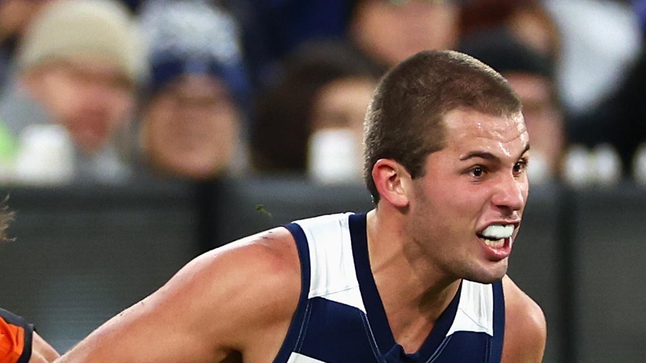 AFL Live: Cats make late change against the flying Hawks