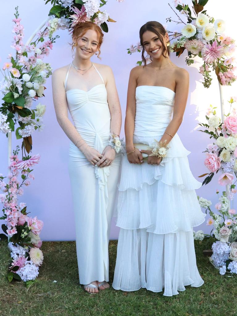 Emmalie and Gabi at the 2024 St Ursula's College formal.