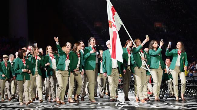 Caroline O'Hanlon, flag bearer of Northern Ireland arrives with the Northern Ireland team during the Opening Ceremony for the Gold Coast 2018 Commonwealth Games. Photo: Getty Images